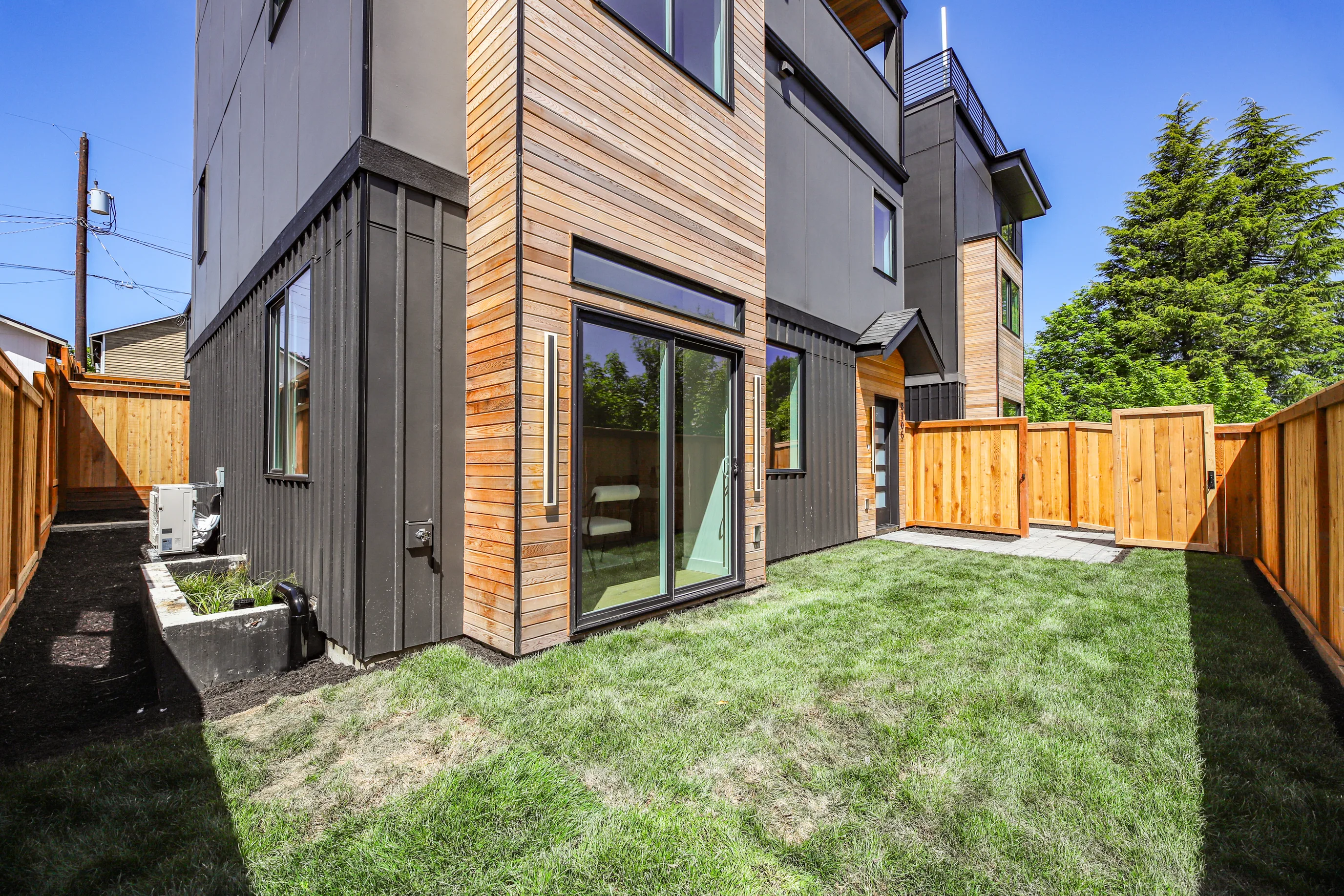 Rear Yard & Lower-Level Suite — ADU in Seattle
